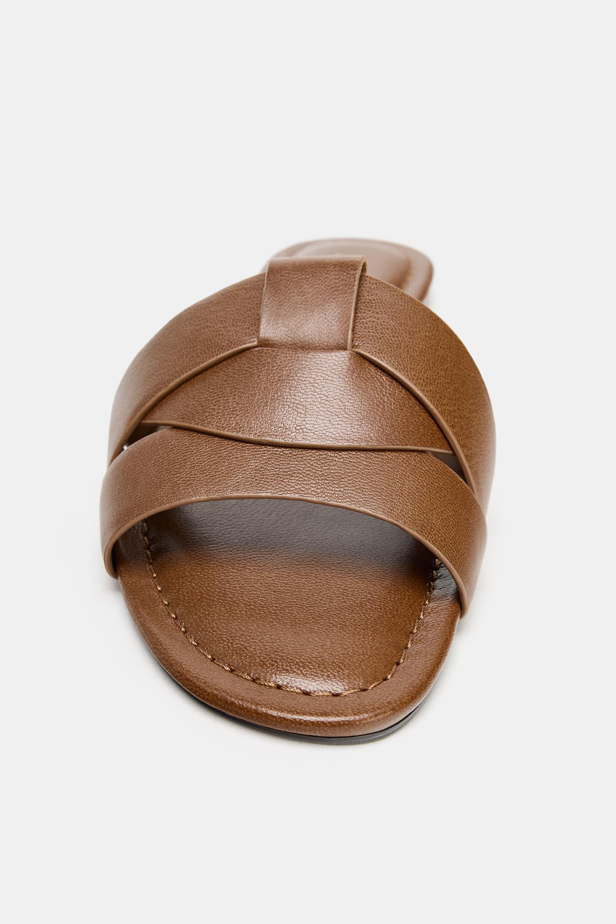 LEATHER CROSSED STRAP FLAT SANDALS